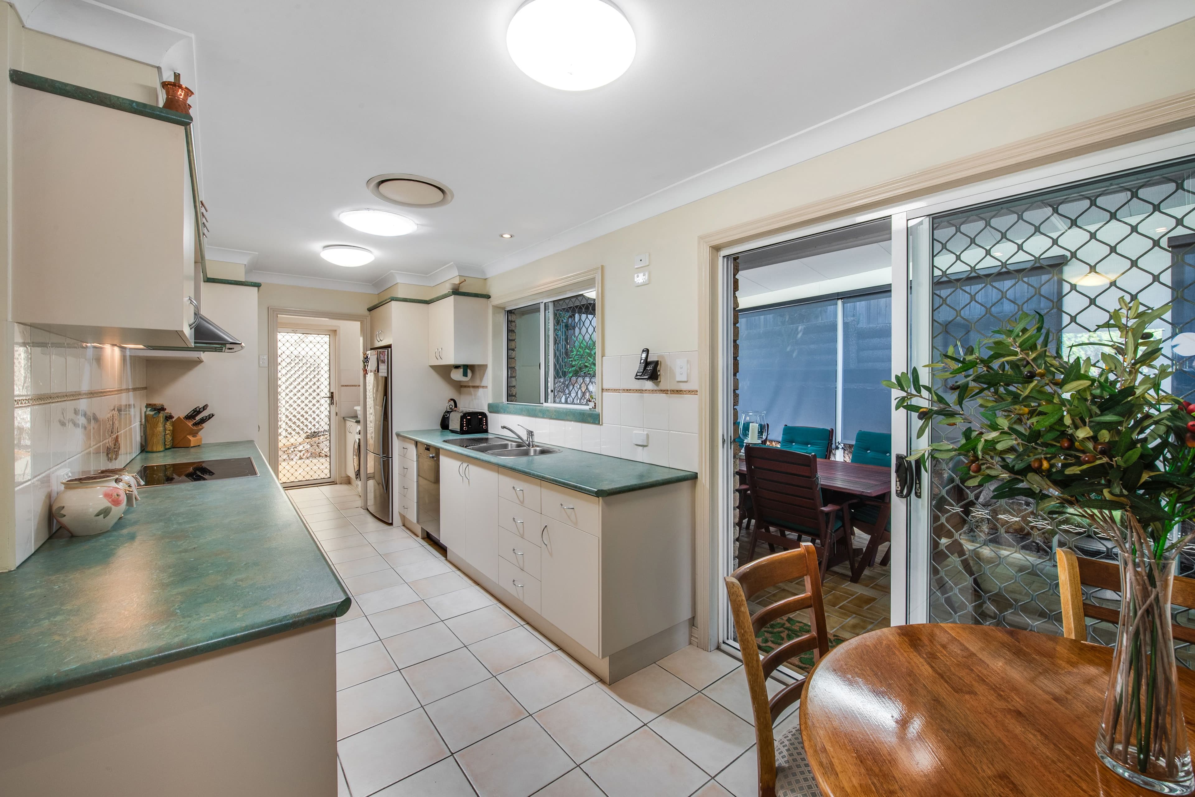 33 Lant Street, Chapel Hill QLD 4069, Chapel Hill - Thumbnail 4