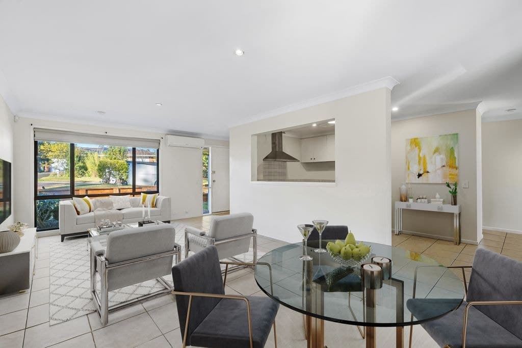 6 Bottlebrush Drive, Glenning Valley - Thumbnail 2