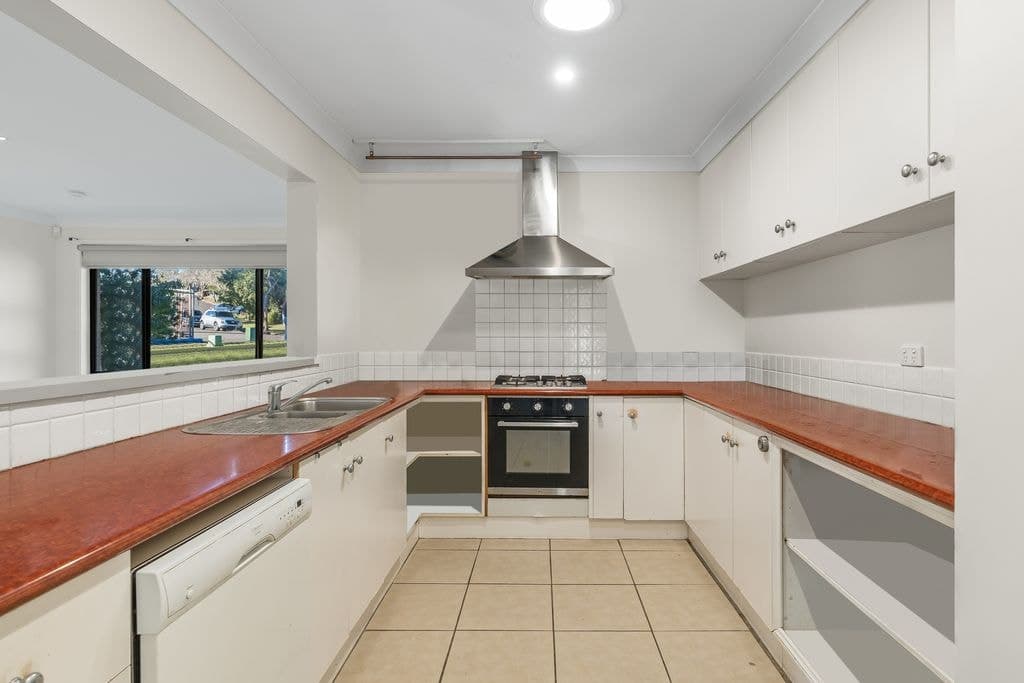 6 Bottlebrush Drive, Glenning Valley - Thumbnail 5