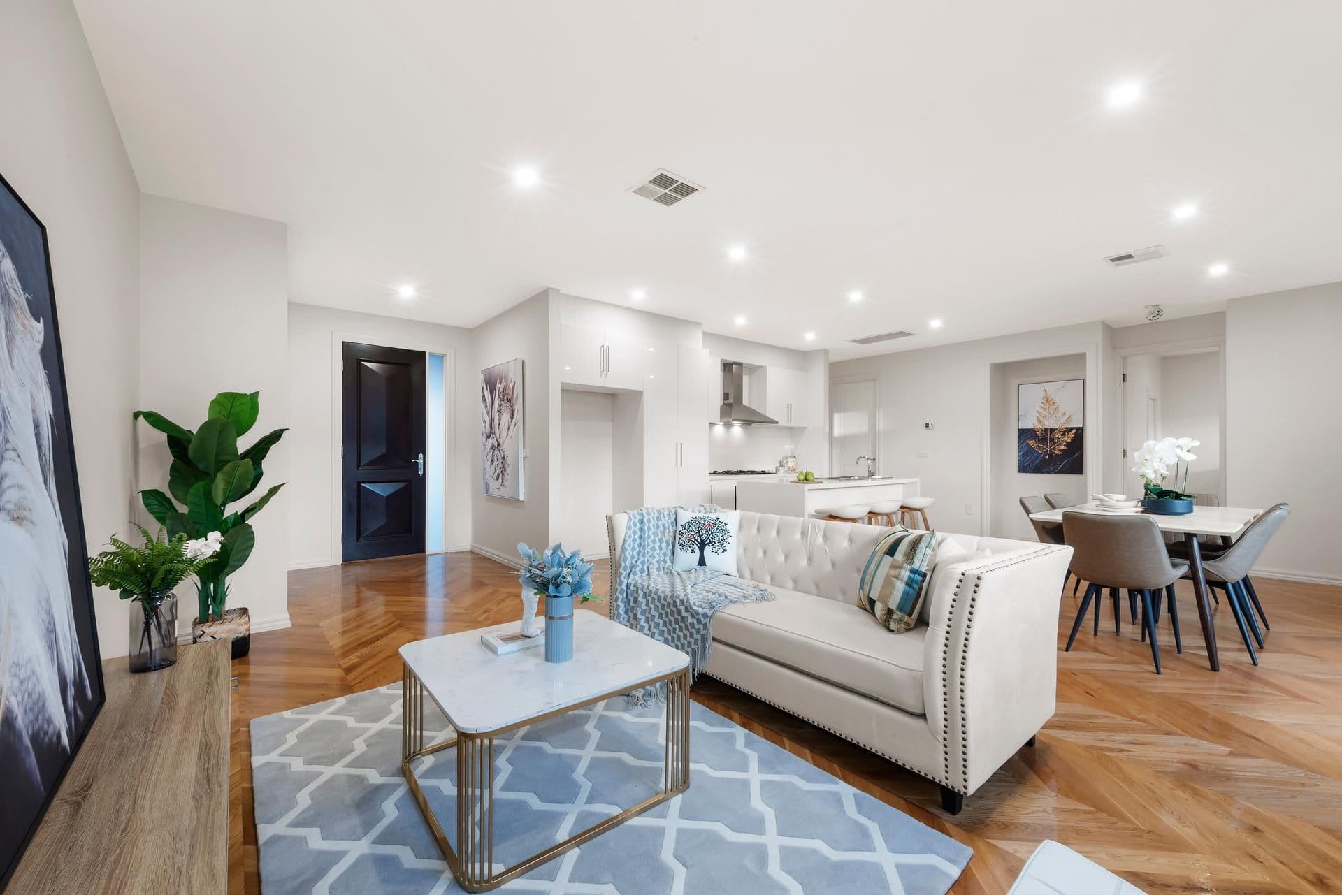 14 Farleigh Avenue, Burwood VIC 3125, Burwood - Thumbnail 2