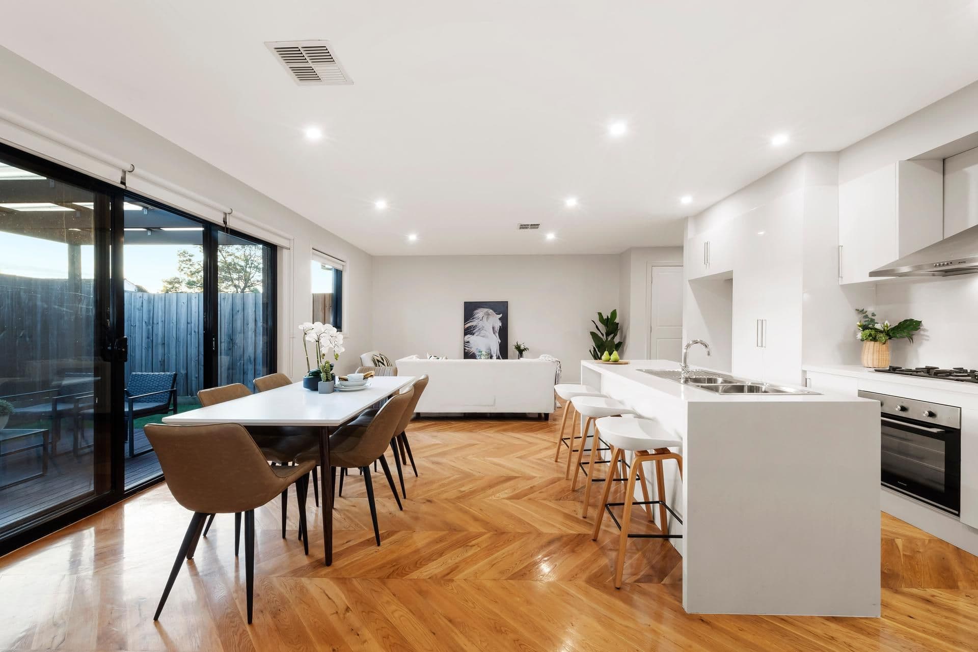 14 Farleigh Avenue, Burwood VIC 3125, Burwood - Thumbnail 3