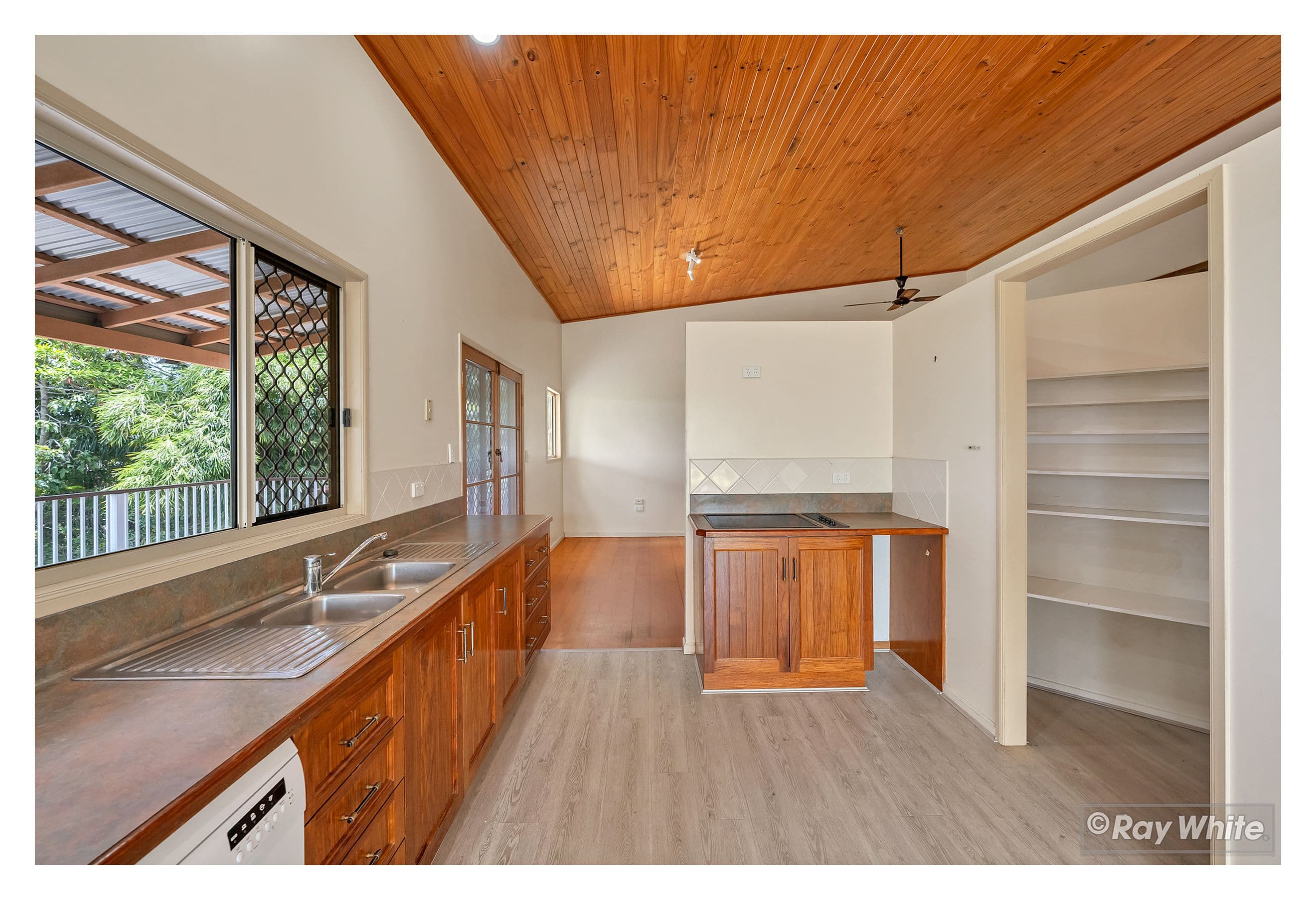 35 King Street, The Range QLD 4700, The Range - Thumbnail 3