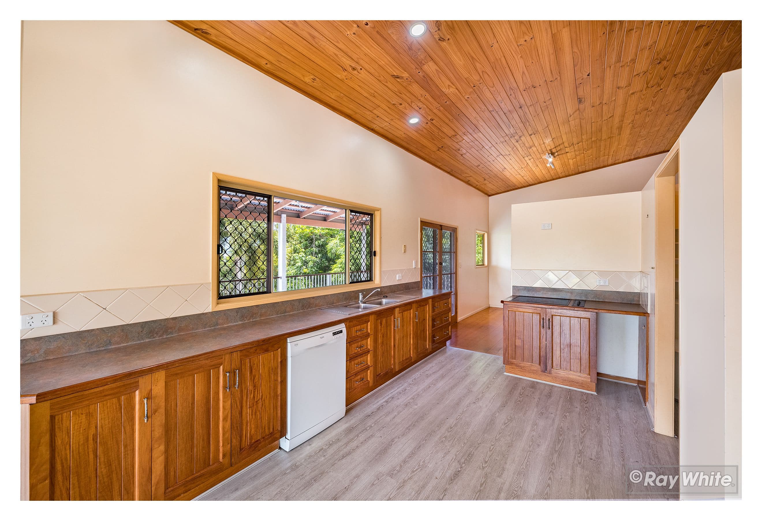 35 King Street, The Range QLD 4700, The Range - Thumbnail 4