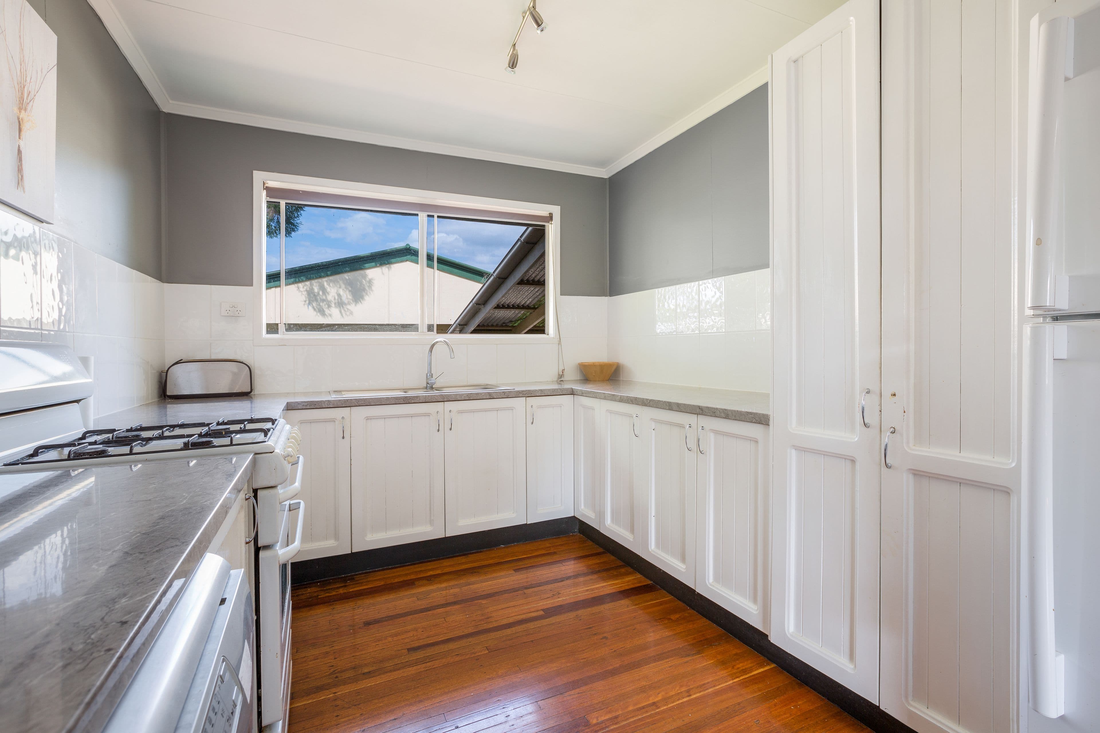 28 Mornington Crescent, One Mile QLD 4305, One Mile - Thumbnail 3