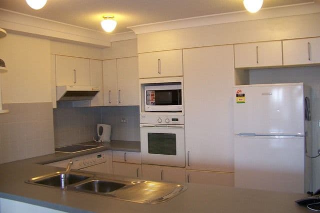14-2 'Victoria Square', 15 Victoria Avenue, BROADBEACH QLD 4218, Broadbeach - Thumbnail 3