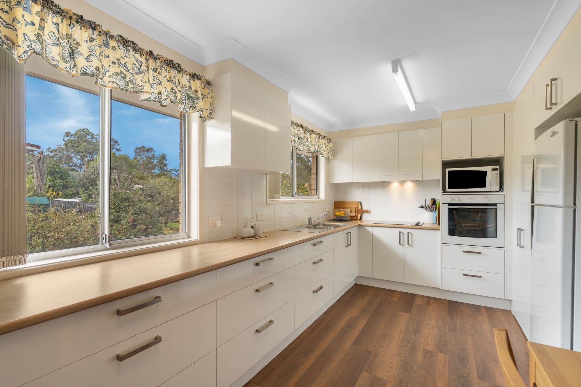2 Cliff Court, Shailer Park QLD 4128, Shailer Park - Thumbnail 4