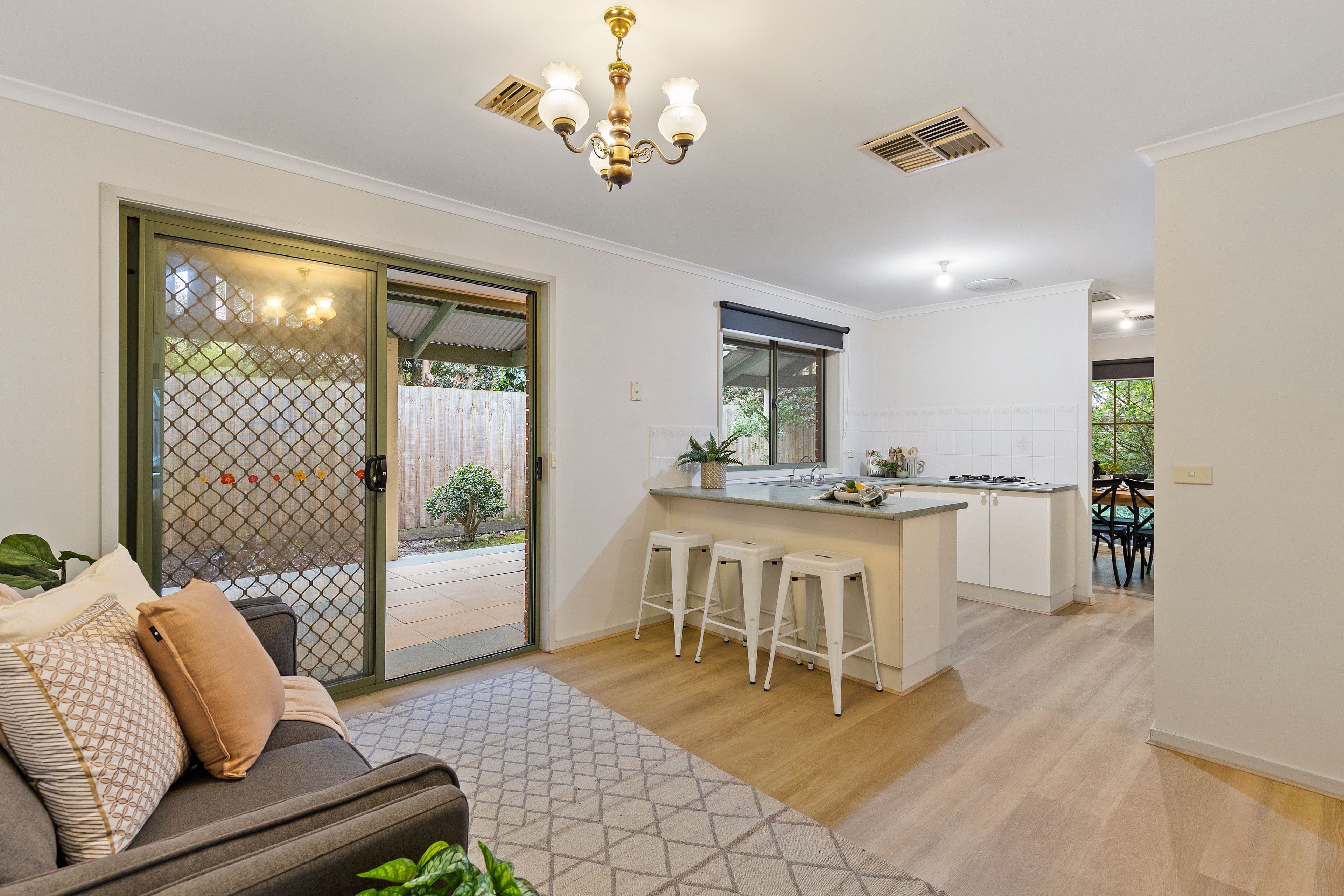 37 Westminster Drive, Rowville VIC 3178, Rowville - Thumbnail 3