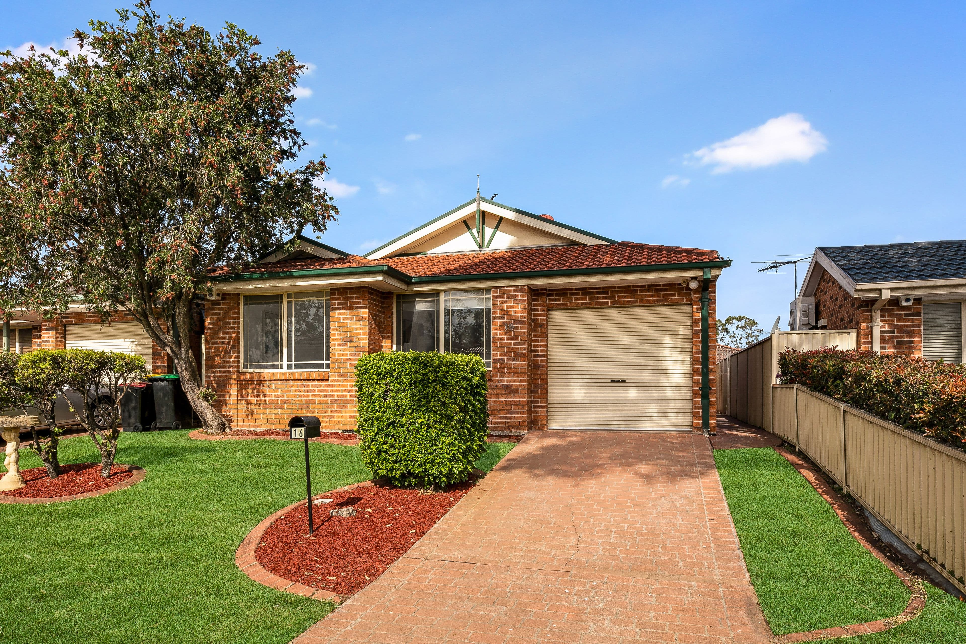 16 Guyra Road, Hinchinbrook NSW 2168, Hinchinbrook - Image 1