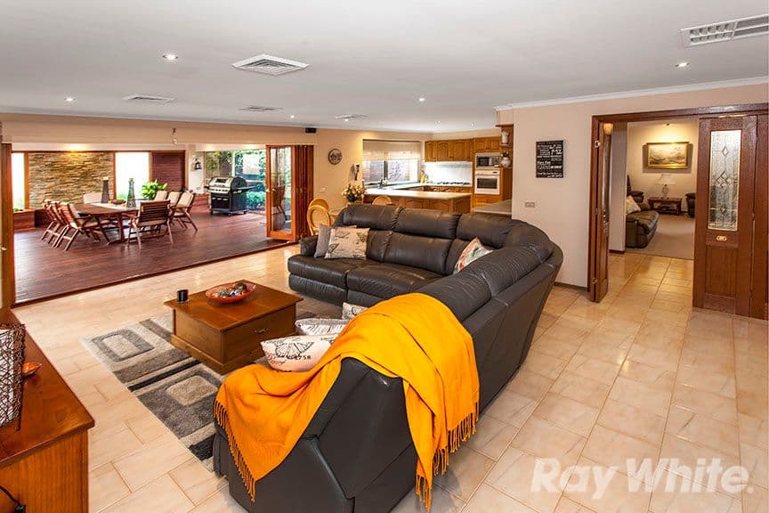 6 Marlene Court, Lysterfield VIC 3156, Lysterfield - Thumbnail 3