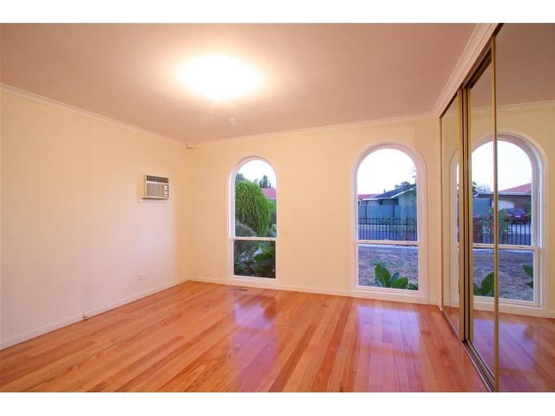 93 Cabernet Crescent, BUNDOORA VIC 3083, Bundoora - Thumbnail 8