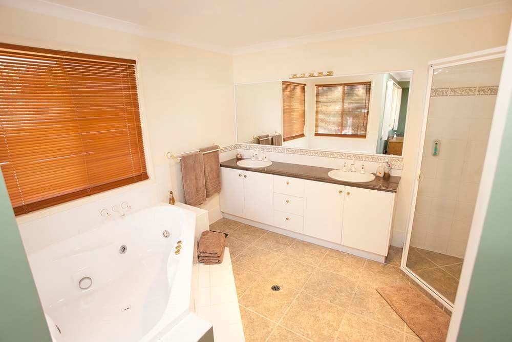 23 Jillinda Place, THE GAP QLD 4061, The Gap - Thumbnail 8