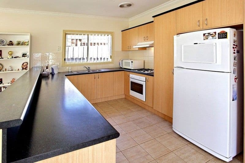 3 Cromwell Road, WERRIBEE VIC 3030, Werribee - Thumbnail 3