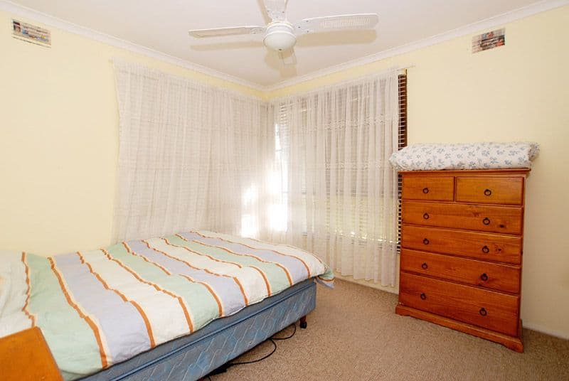 3 Briggs Crescent, NOBLE PARK VIC 3174, Noble Park - Thumbnail 4