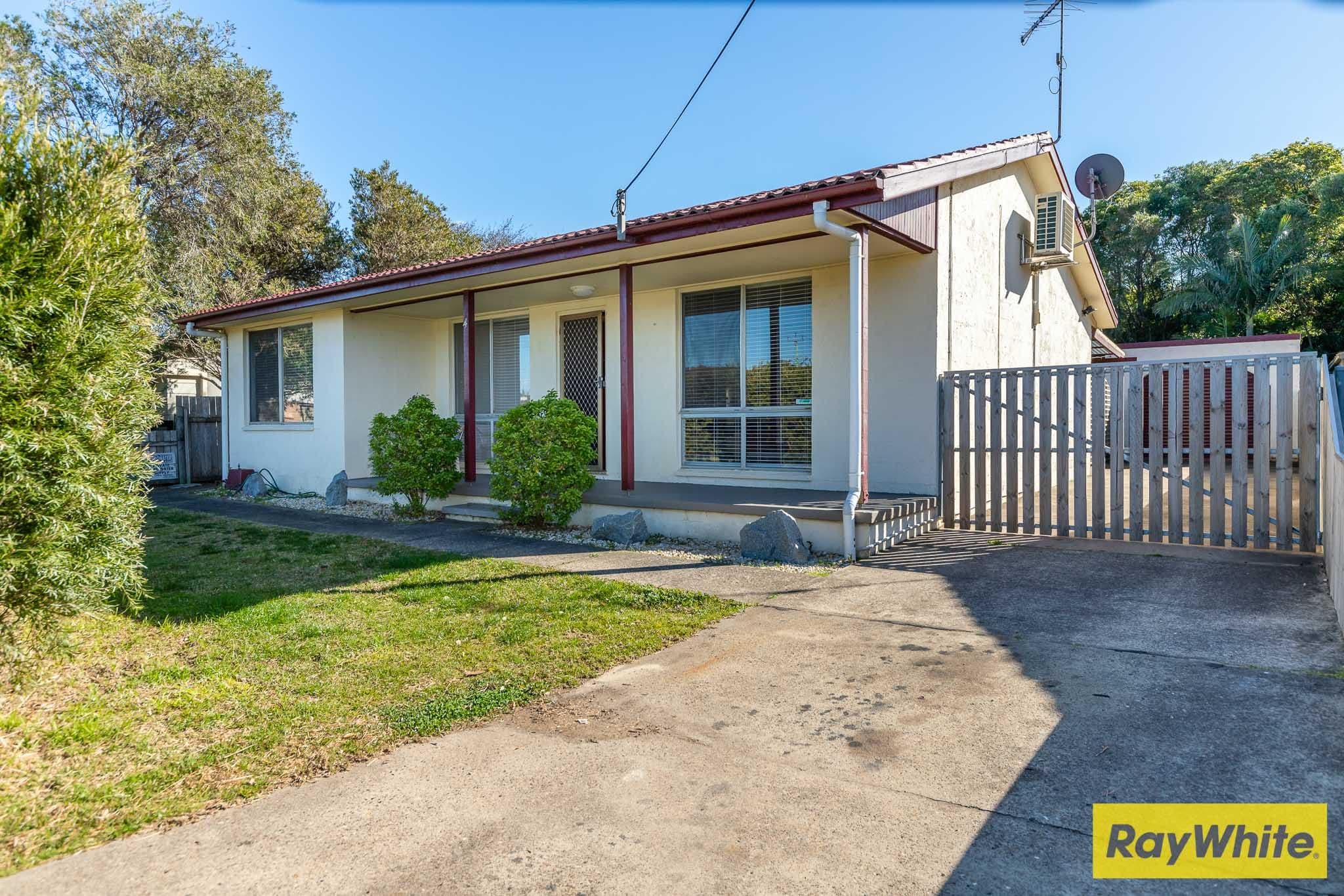 4 Yarralumla Crescent, Tomakin NSW 2537, Tomakin - Image 1