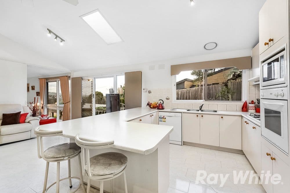 71 Haverbrack Drive, Mulgrave VIC 3170, Mulgrave - Thumbnail 2
