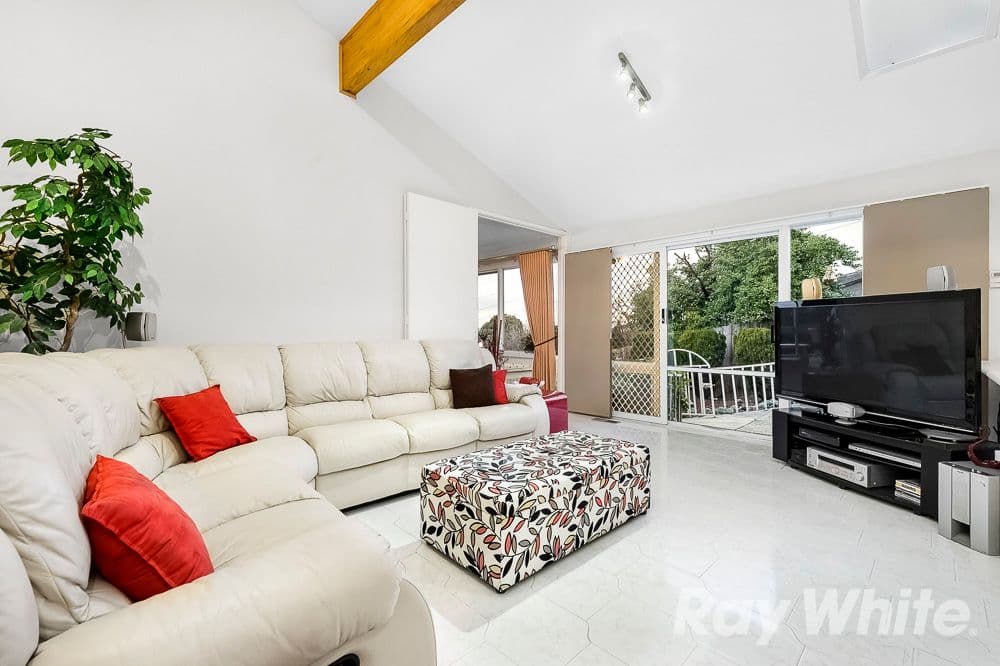 71 Haverbrack Drive, Mulgrave VIC 3170, Mulgrave - Thumbnail 3