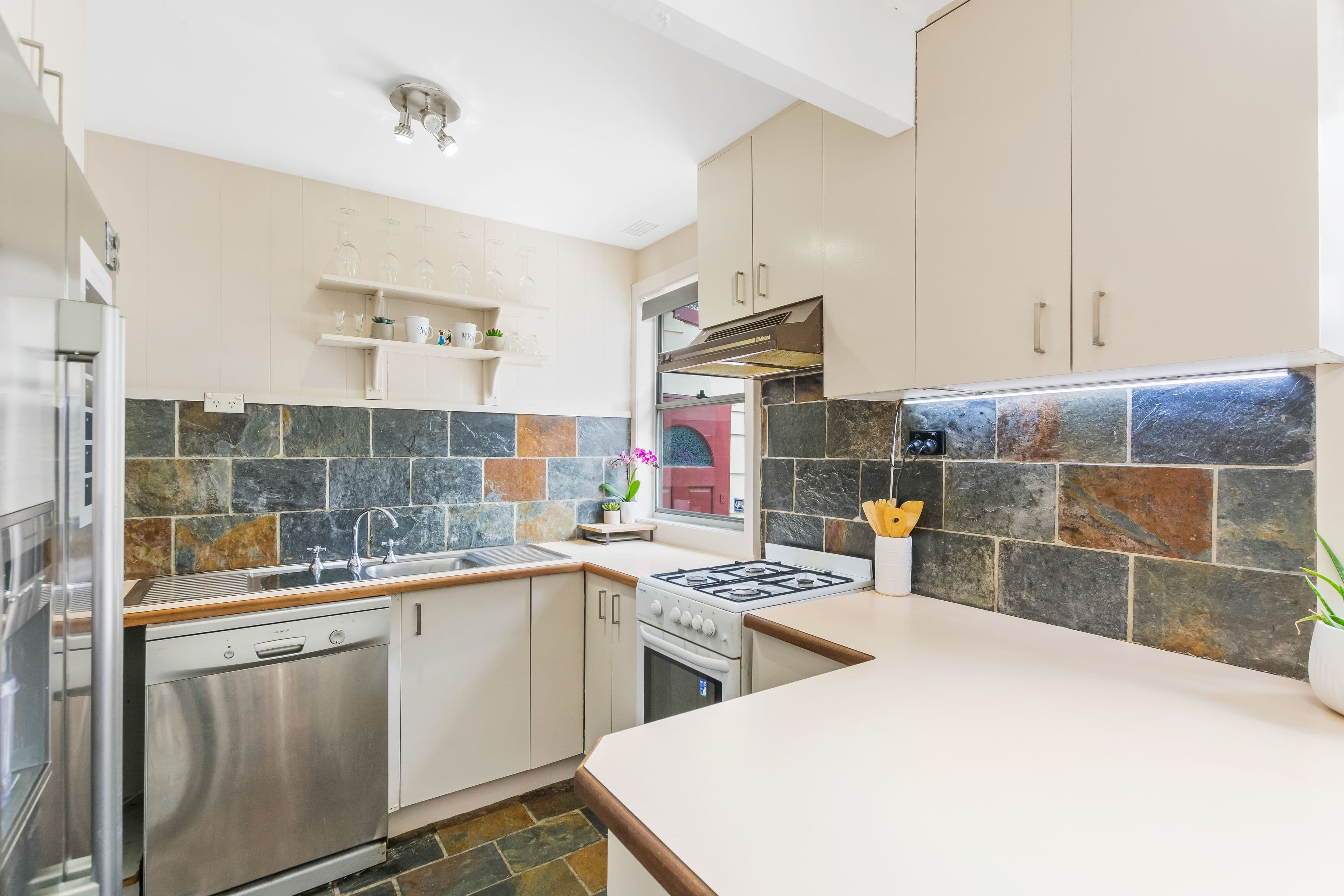 35 Churinga Circle, Koonawarra - Thumbnail 4