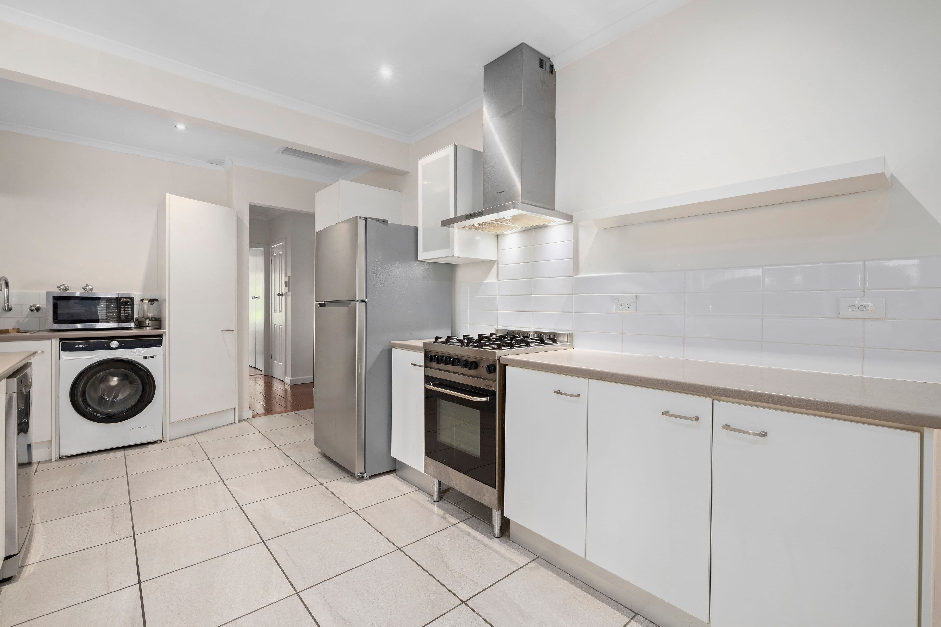 8 Newton Street, Ferntree Gully VIC 3156, Ferntree Gully - Thumbnail 4