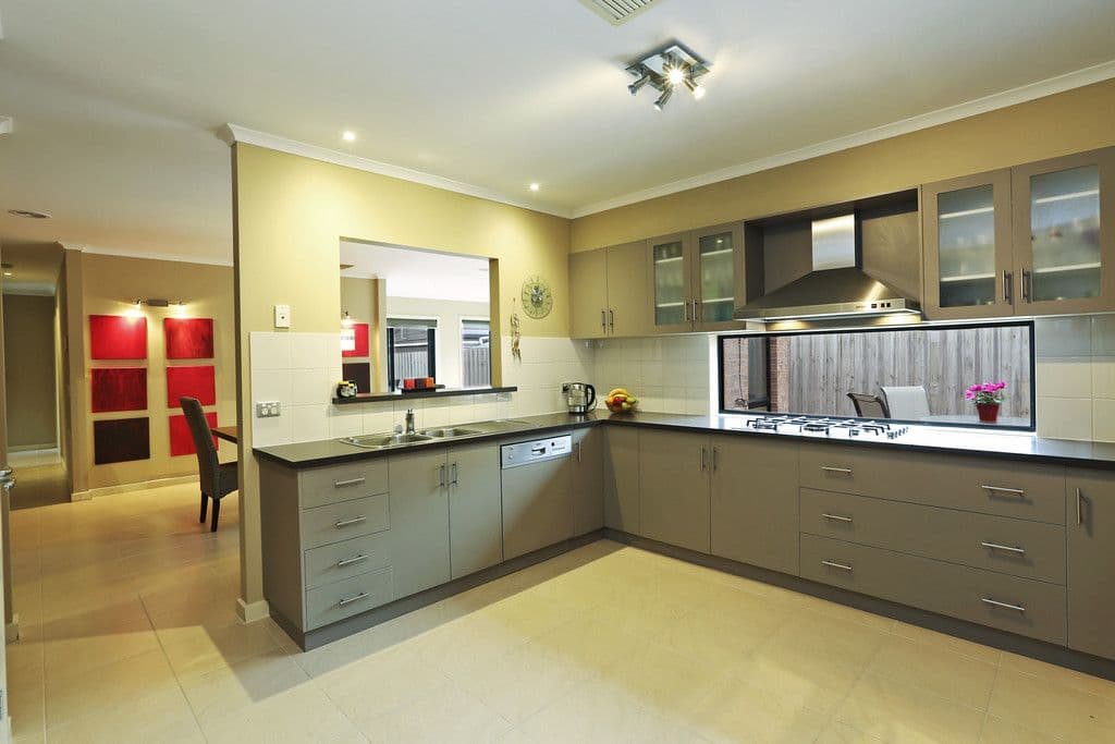 36 Oakwood Crescent, Waurn Ponds VIC 3216, Waurn Ponds - Thumbnail 3