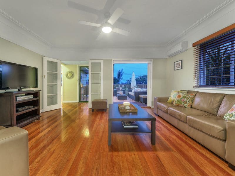 9 Lynton Street, UPPER MOUNT GRAVATT QLD 4122, Upper Mount Gravatt - Thumbnail 4