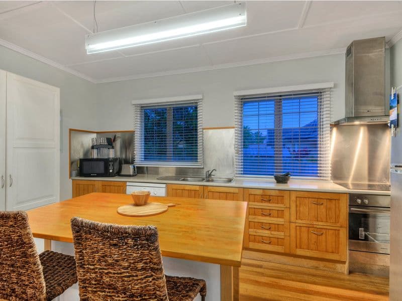 9 Lynton Street, UPPER MOUNT GRAVATT QLD 4122, Upper Mount Gravatt - Thumbnail 6