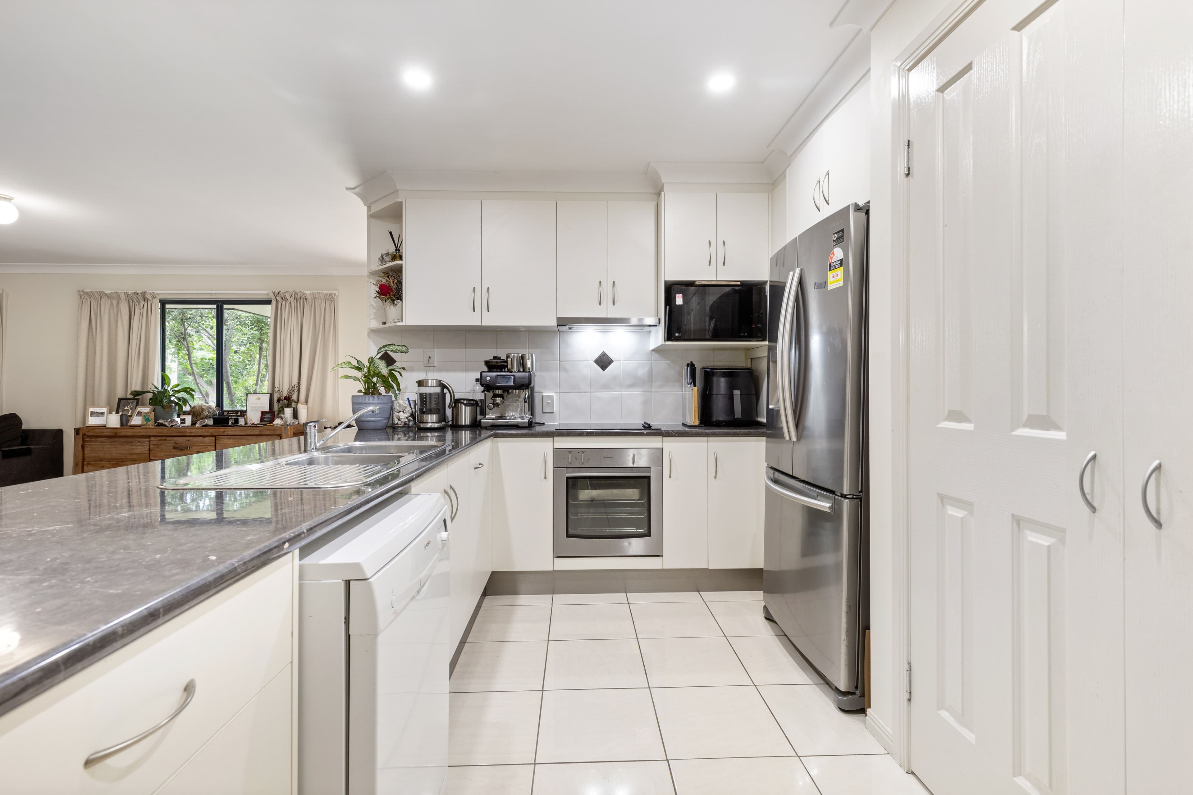 10 Wilby Place, Emerald QLD 4720, Emerald - Thumbnail 5