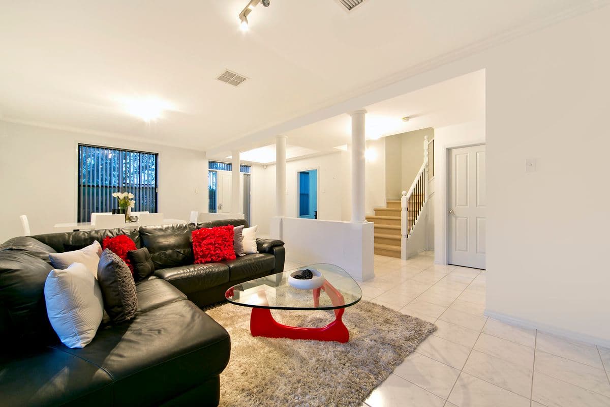 6 Blue Wren Circuit, MAWSON LAKES SA 5095, Mawson Lakes - Thumbnail 4