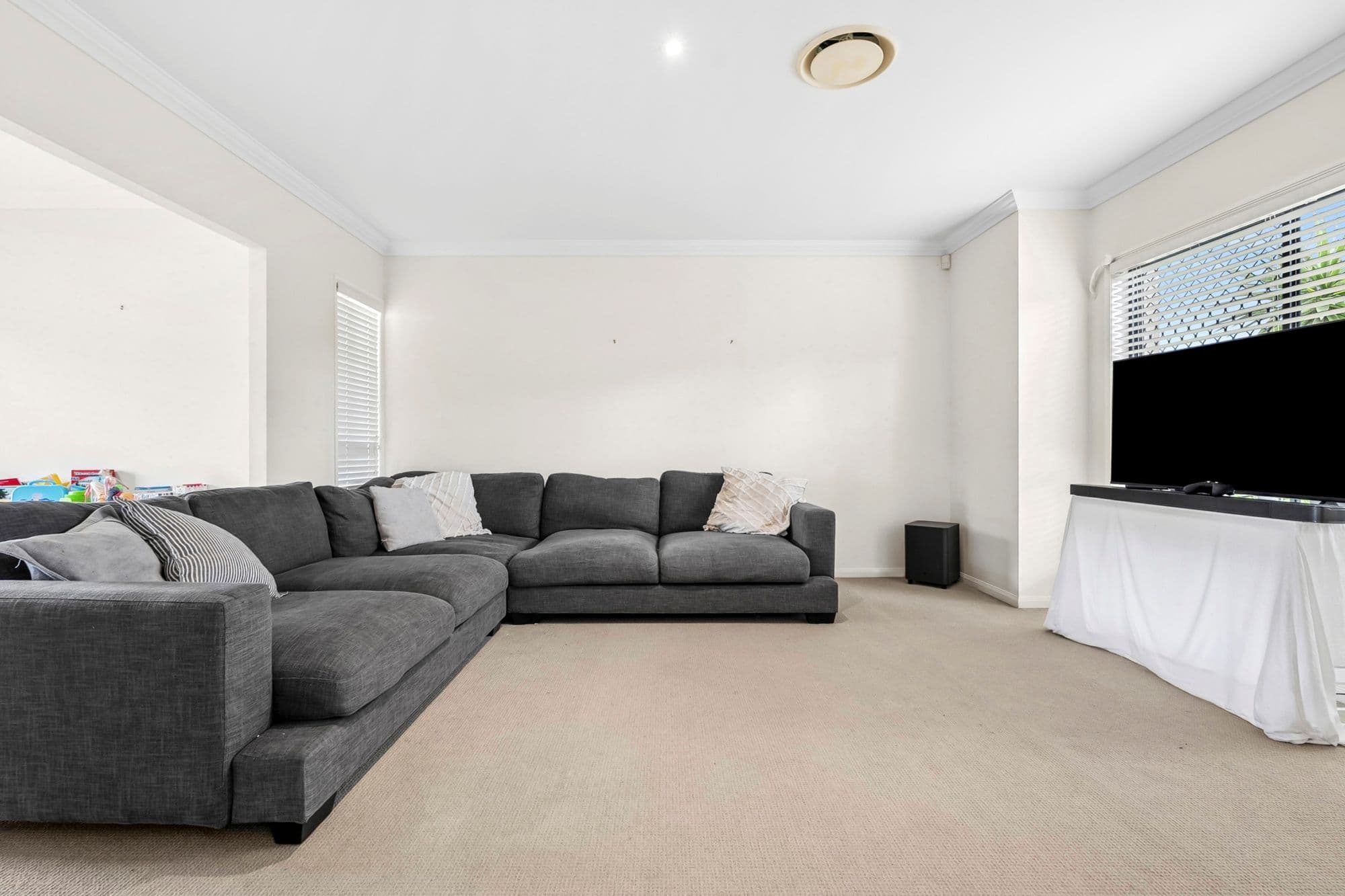 1 Viewridge Way, Molendinar QLD 4214, Molendinar - Thumbnail 6