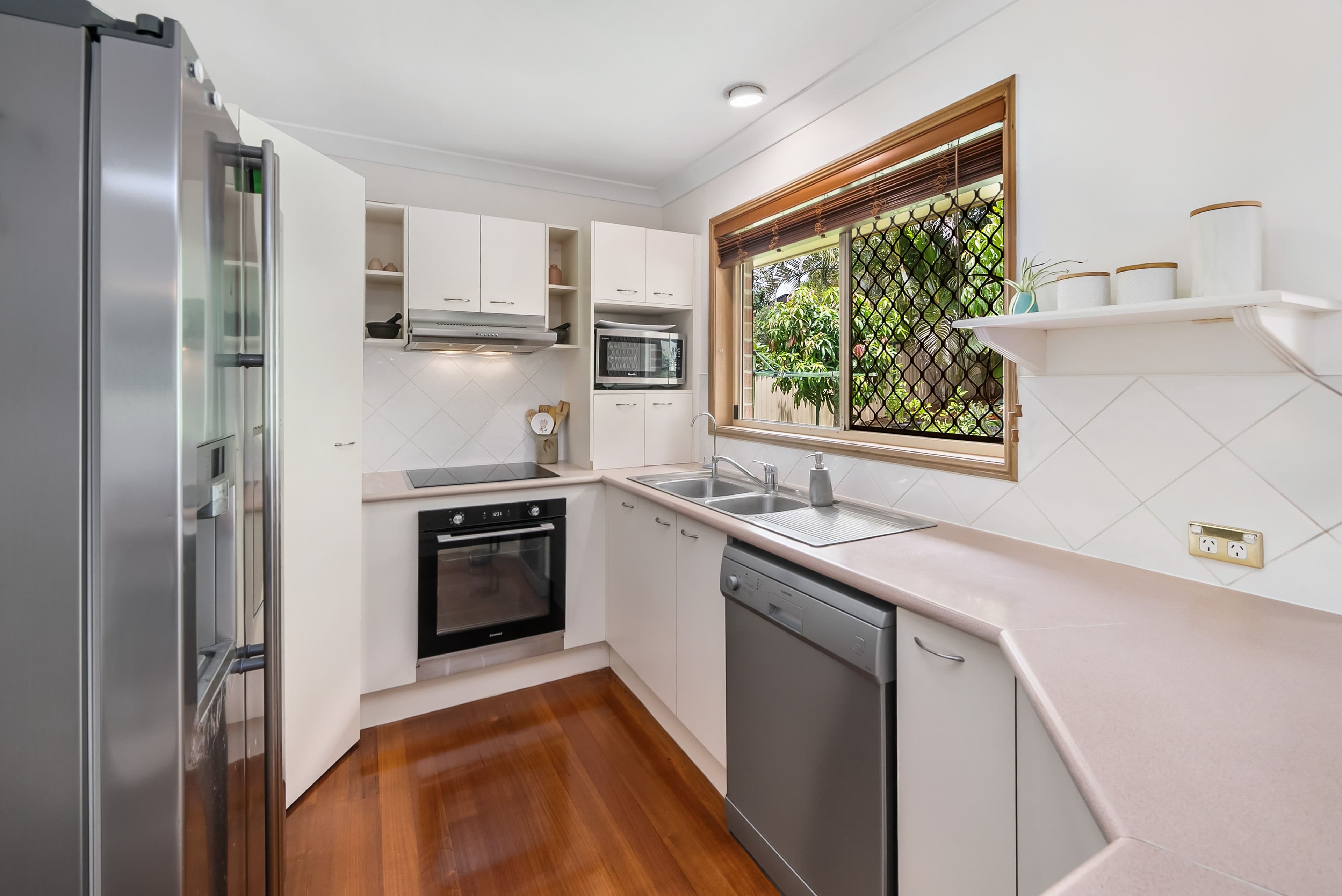 6 Adam Street, Oxenford QLD 4210, Oxenford - Thumbnail 4