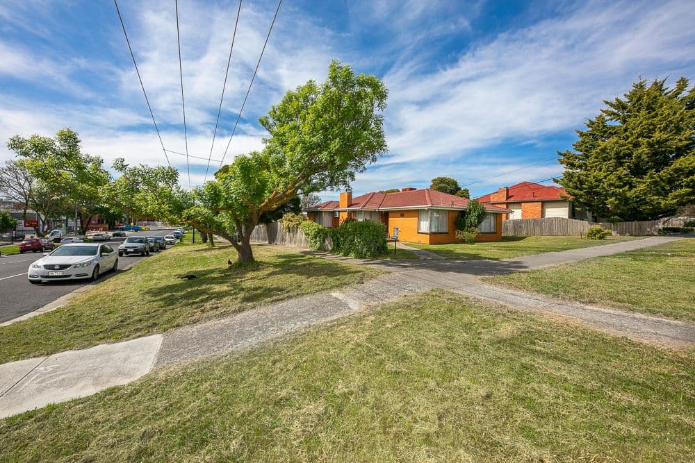 13 Harker Street, Sunbury VIC 3429, Sunbury - Thumbnail 7