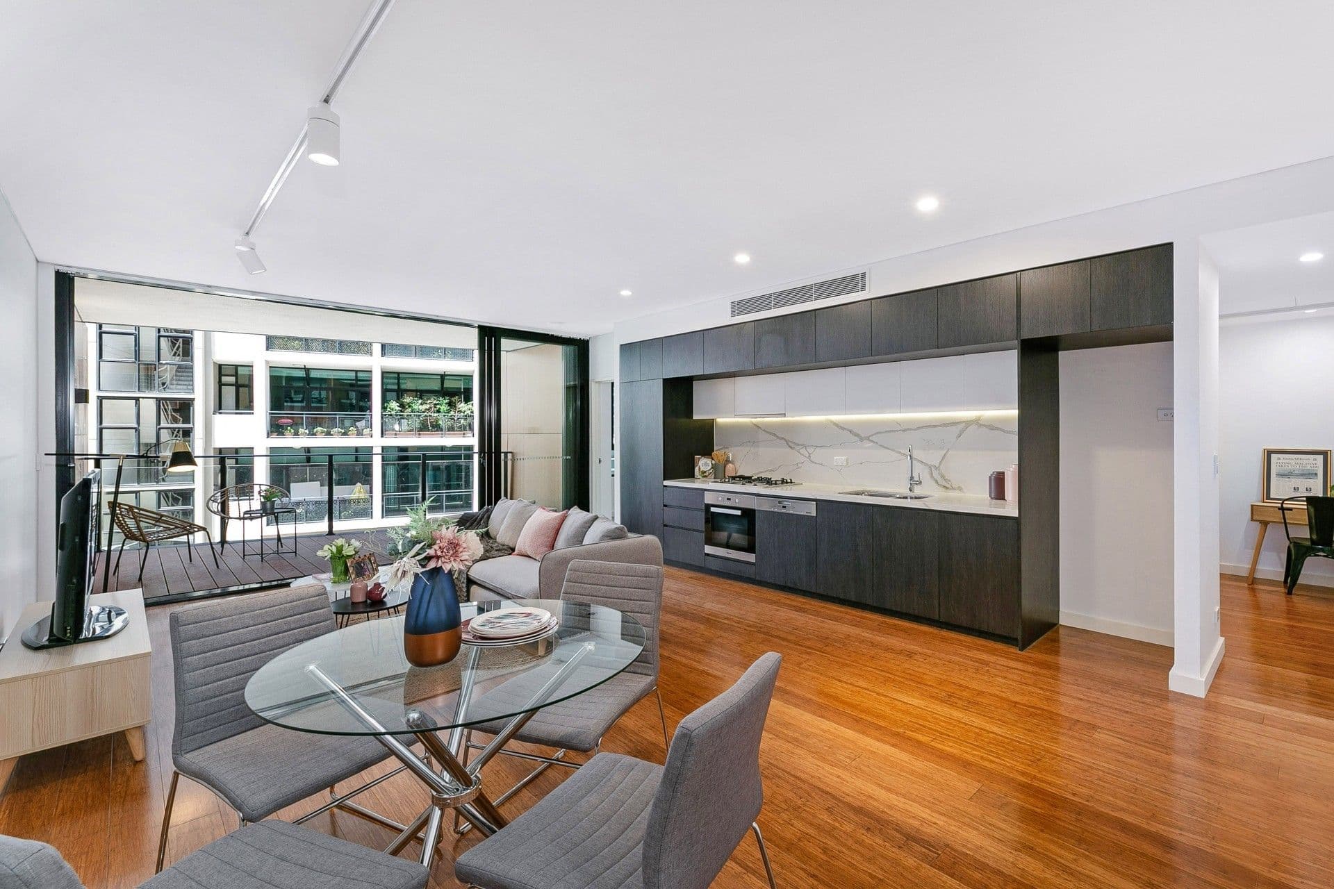 21 Bay Drive, Meadowbank NSW 2114, Meadowbank - Thumbnail 2