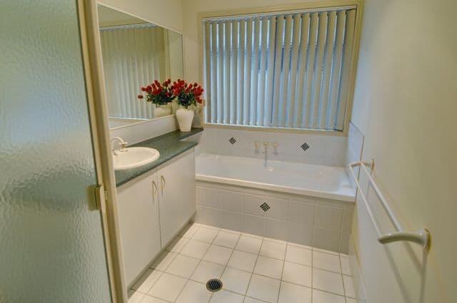 27 O'Reilly Drive, CALOUNDRA WEST QLD 4551, Caloundra West - Thumbnail 6