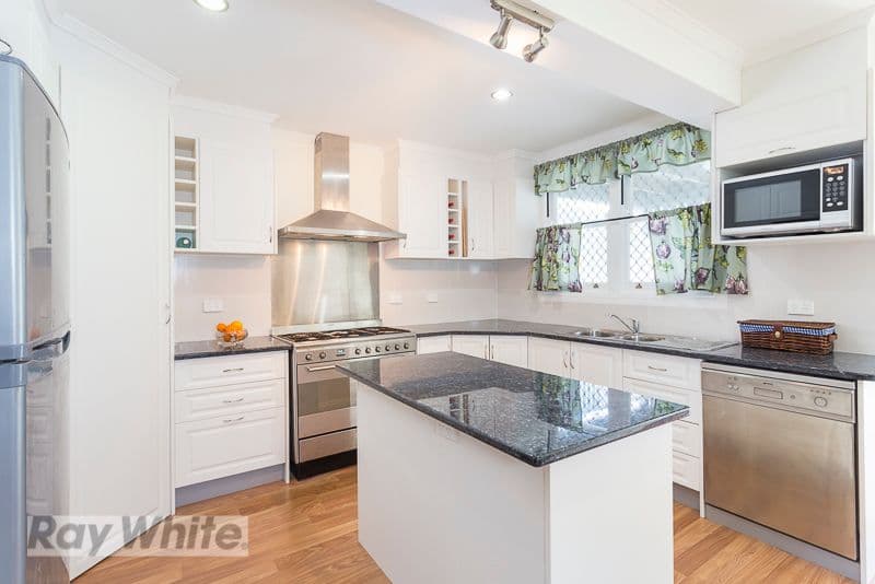 17 Wellstead Avenue, COORPAROO QLD 4151, Coorparoo - Thumbnail 2