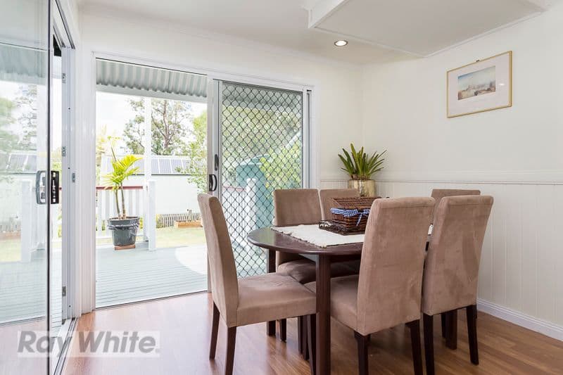 17 Wellstead Avenue, COORPAROO QLD 4151, Coorparoo - Thumbnail 3