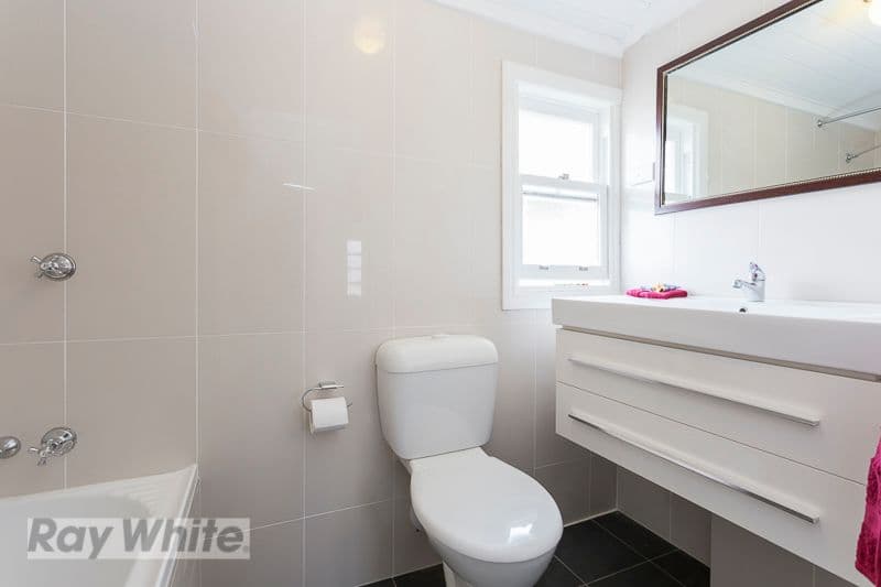 17 Wellstead Avenue, COORPAROO QLD 4151, Coorparoo - Thumbnail 7