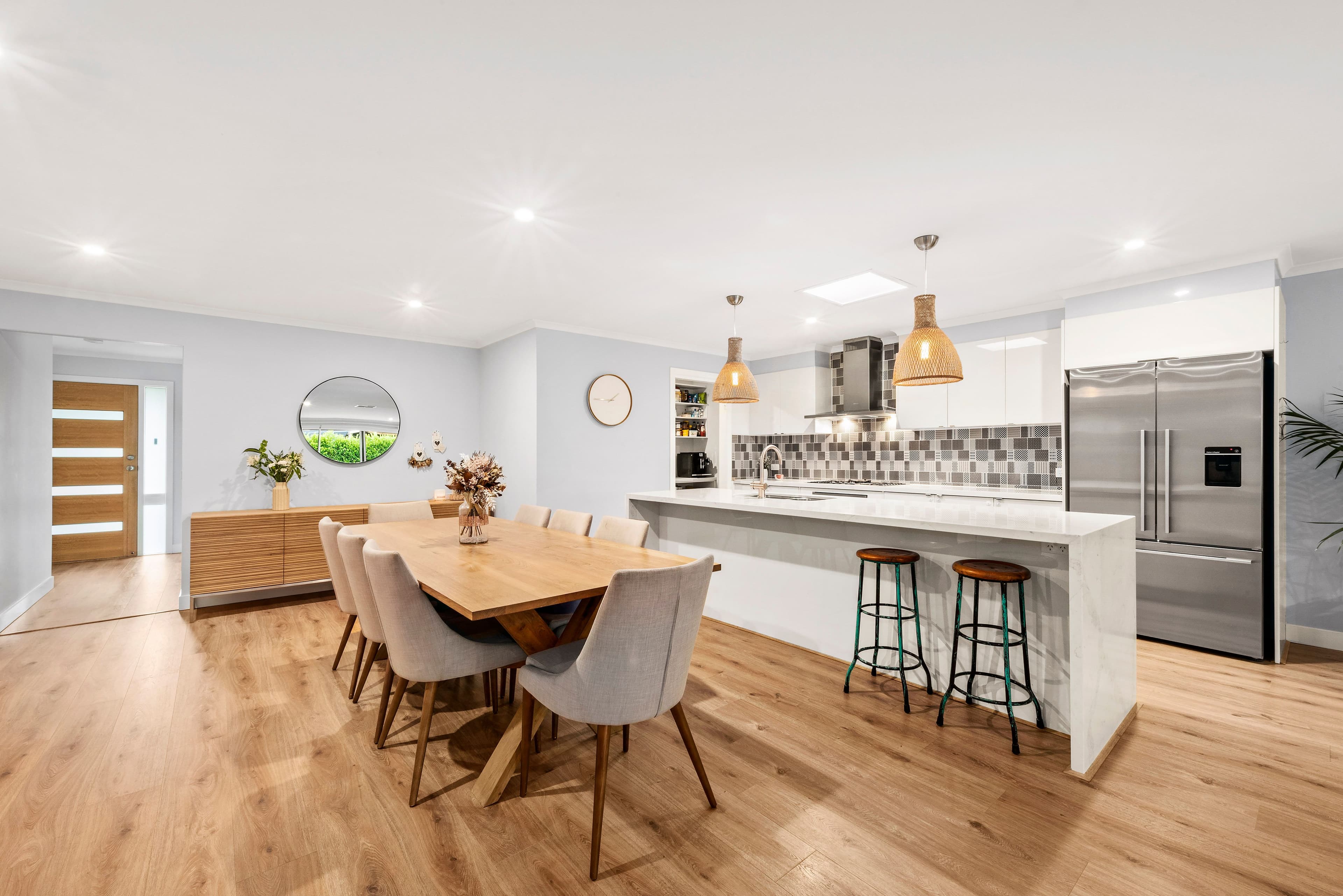 16 Sullivan Avenue, Lysterfield VIC 3156, Lysterfield - Thumbnail 2