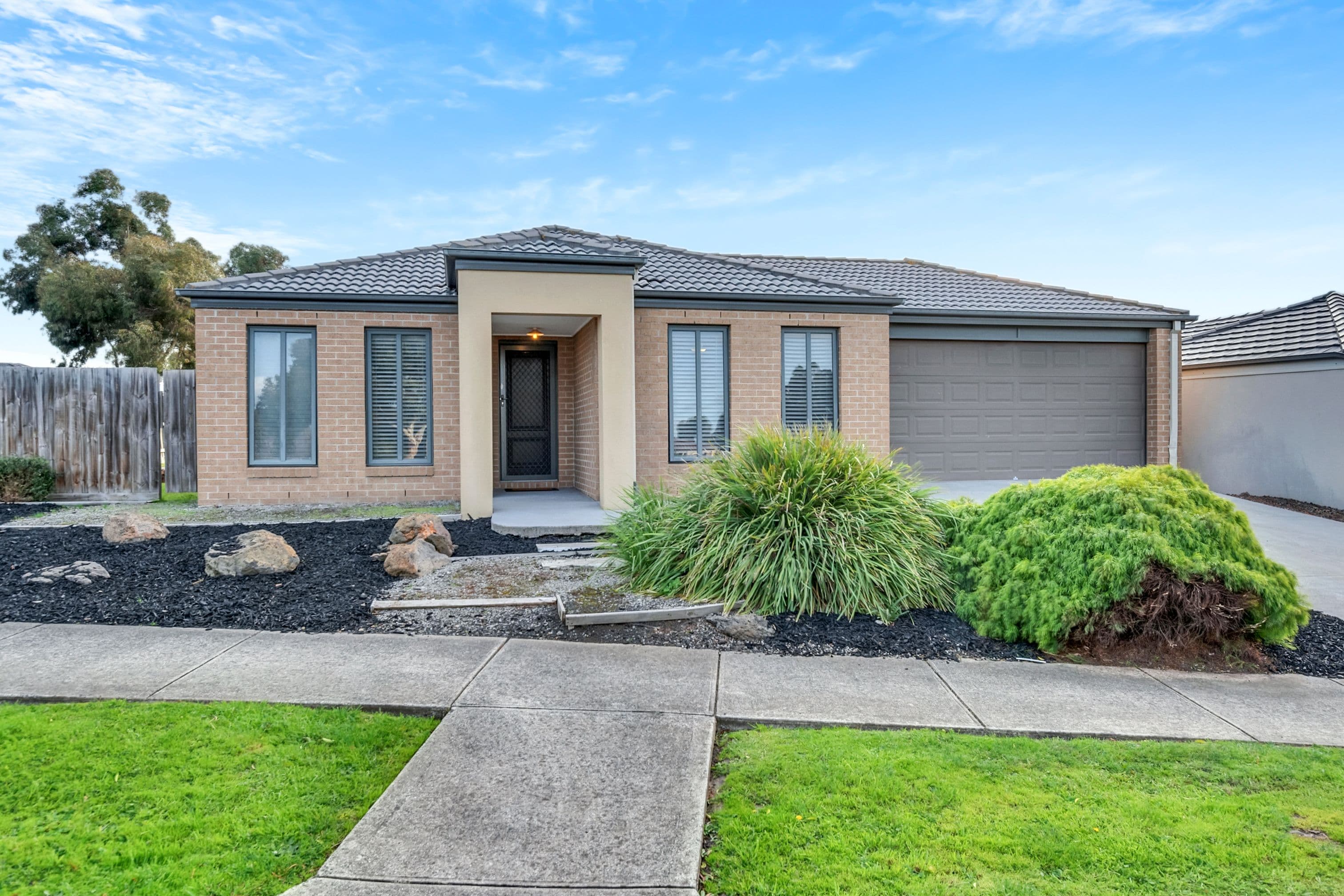 102 Golf View Drive, Craigieburn VIC 3064, Craigieburn - Image 1