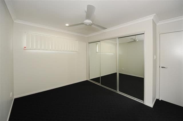 12 Phoenix Place, GLADSTONE QLD 4680, Gladstone - Thumbnail 2