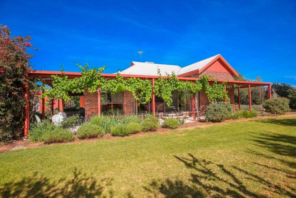 8 Main Avenue South, Merbein VIC 3505, Merbein - Thumbnail 5