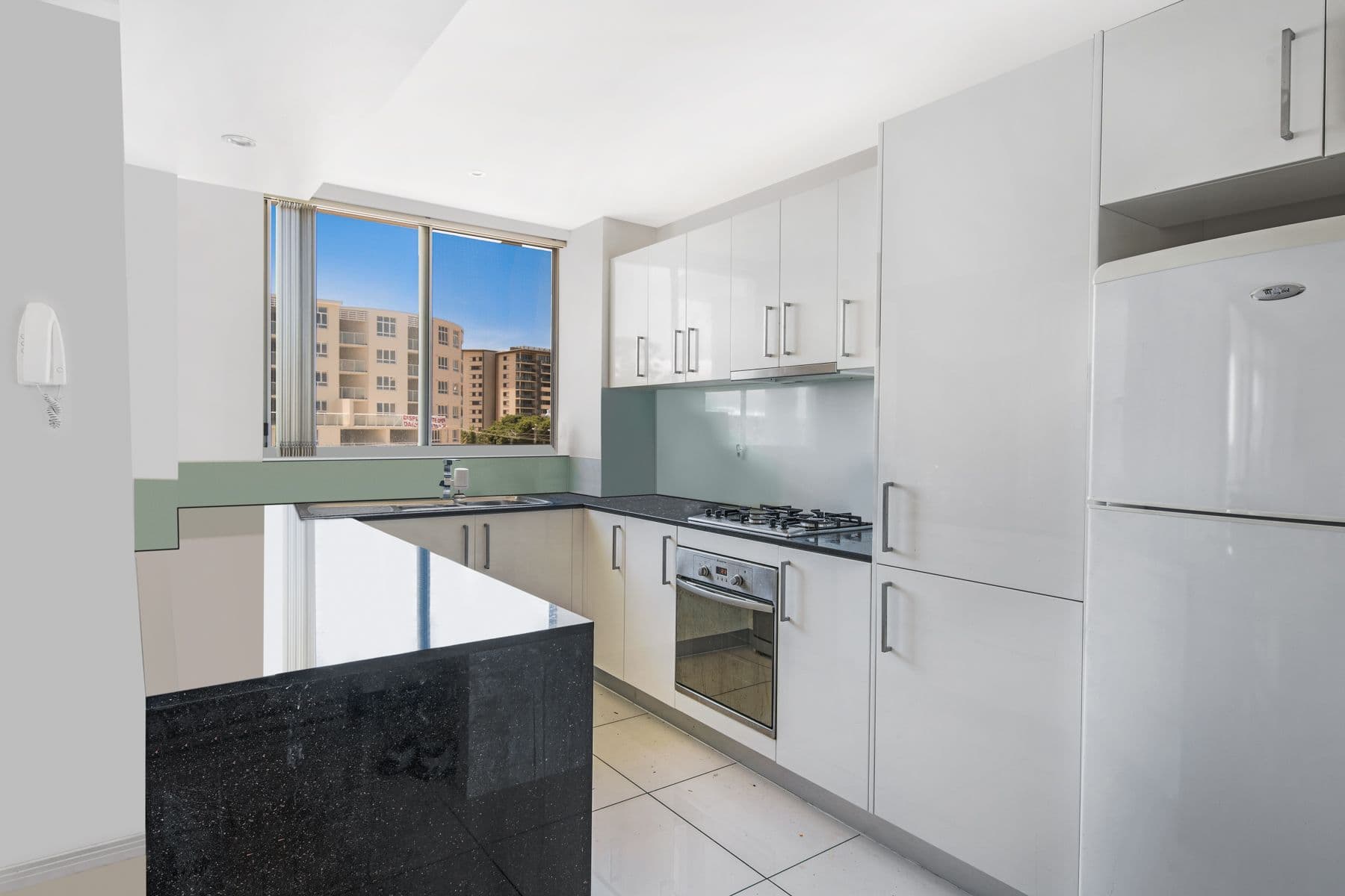 75 Sutton Street, Redcliffe QLD 4020, Redcliffe - Thumbnail 3