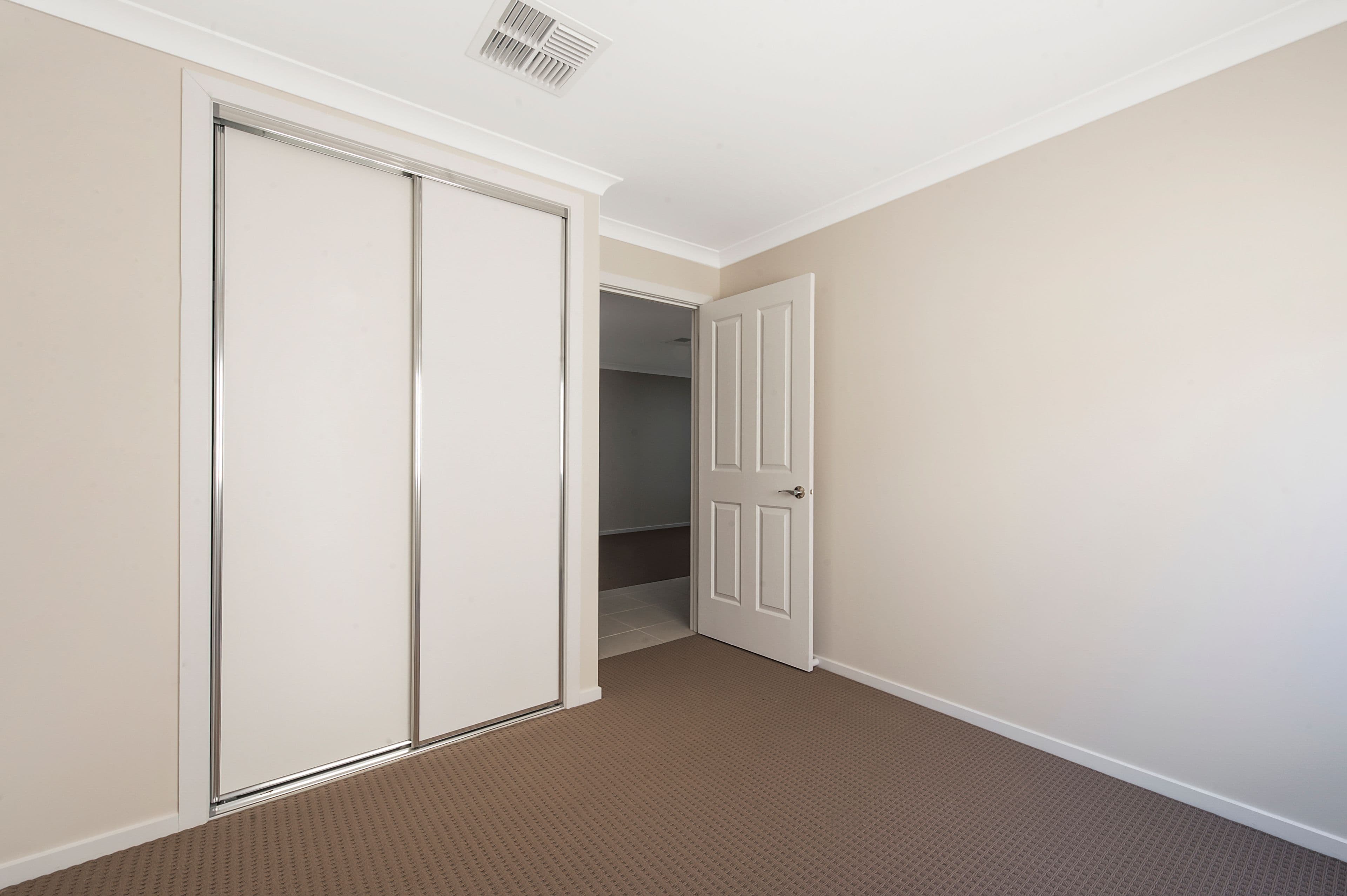 20 Rogers Avenue, Wodonga VIC 3690, Wodonga - Thumbnail 5