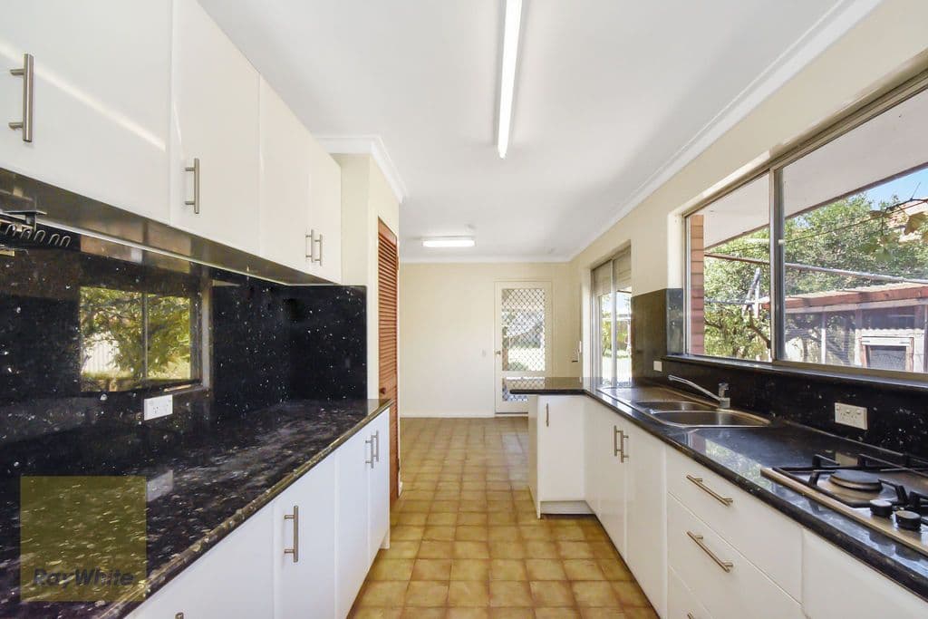 28 Kennington Road, Morley WA 6062, Morley - Thumbnail 4