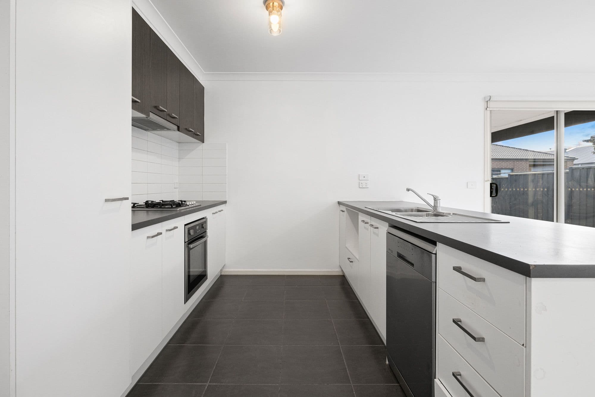 60 Grandvista Boulevard, Werribee VIC 3030, Werribee - Thumbnail 3