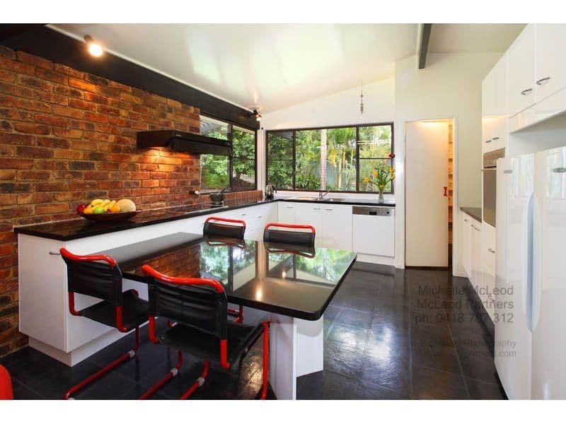 69 Chapel Hill Road, CHAPEL HILL QLD 4069, Chapel Hill - Thumbnail 4