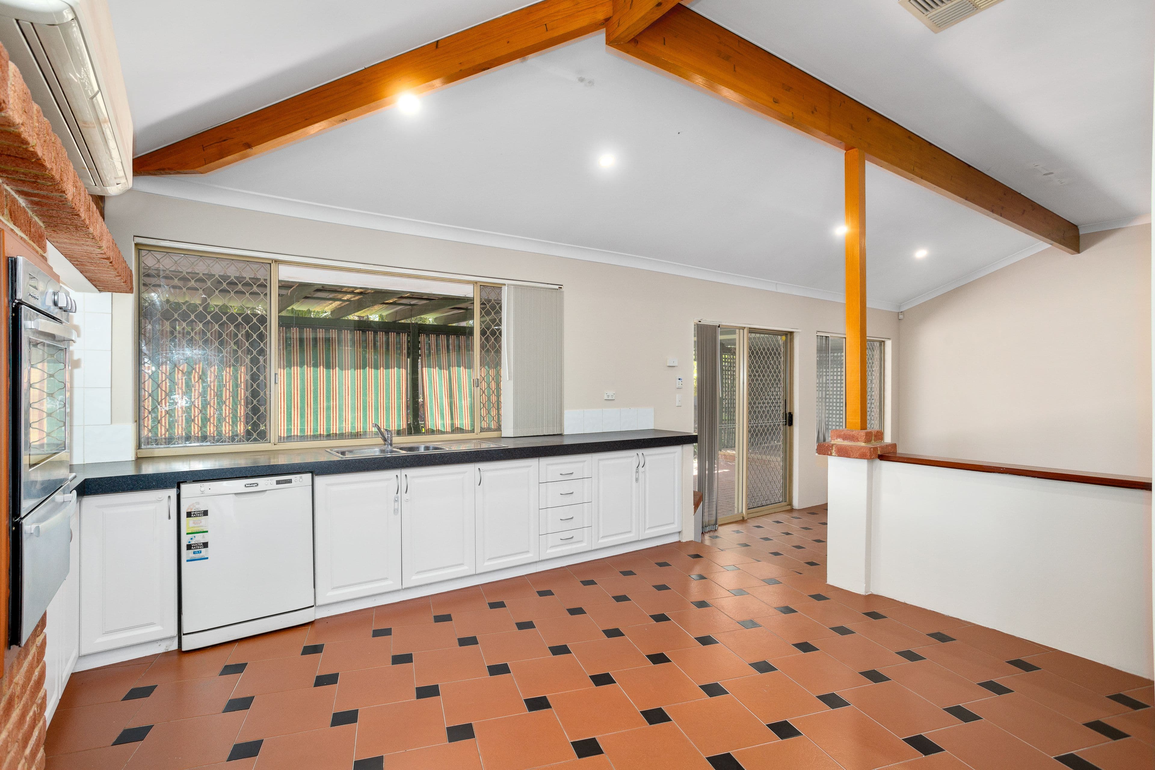 67 Maguire Avenue, Beechboro WA 6063, Beechboro - Thumbnail 3