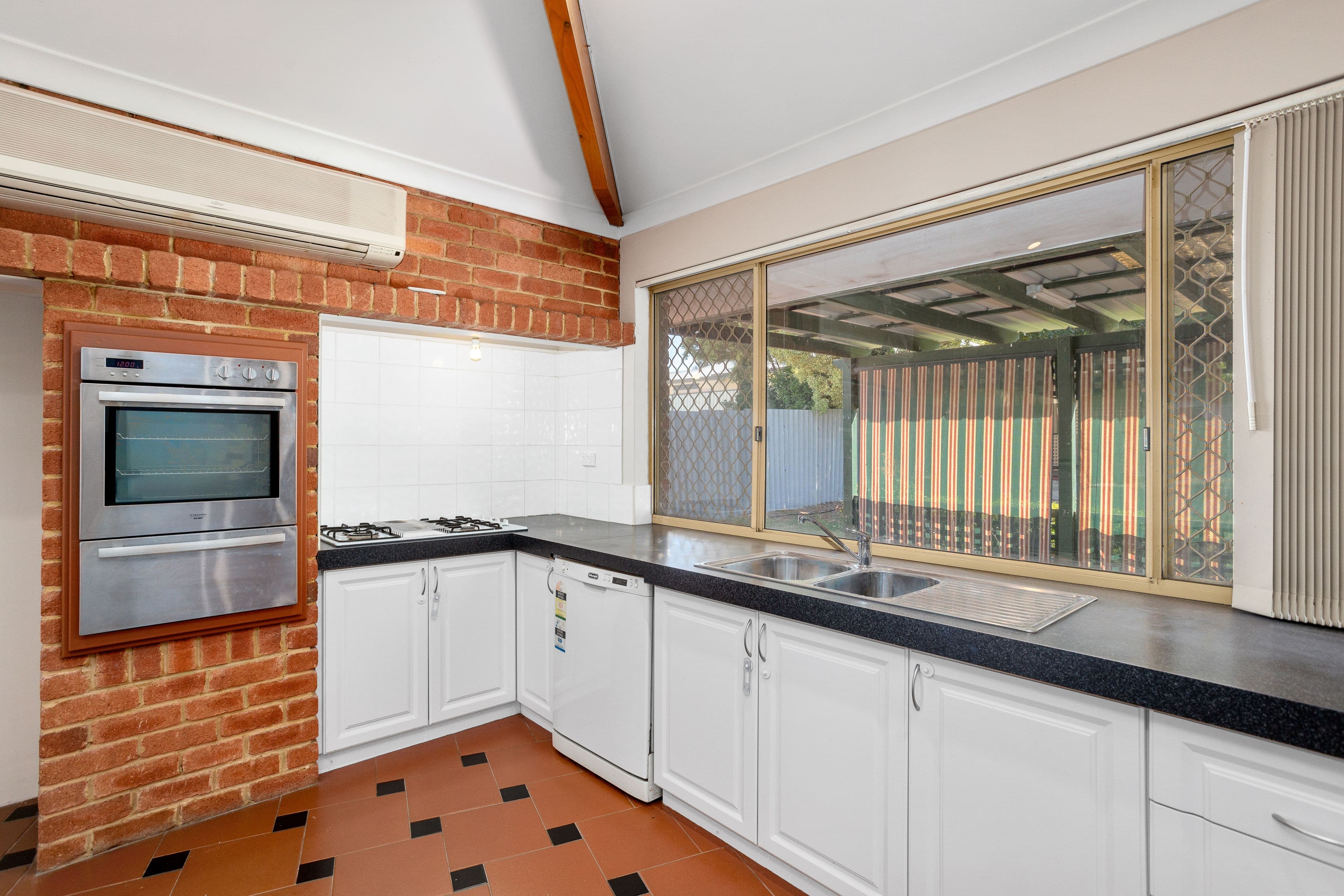 67 Maguire Avenue, Beechboro WA 6063, Beechboro - Thumbnail 6
