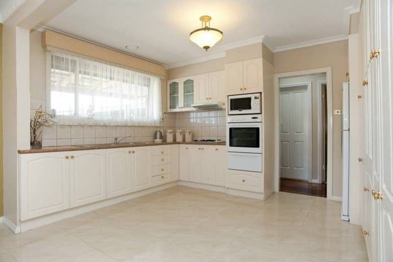 17 Wodonga Crescent, THOMASTOWN VIC 3074, Thomastown - Thumbnail 3