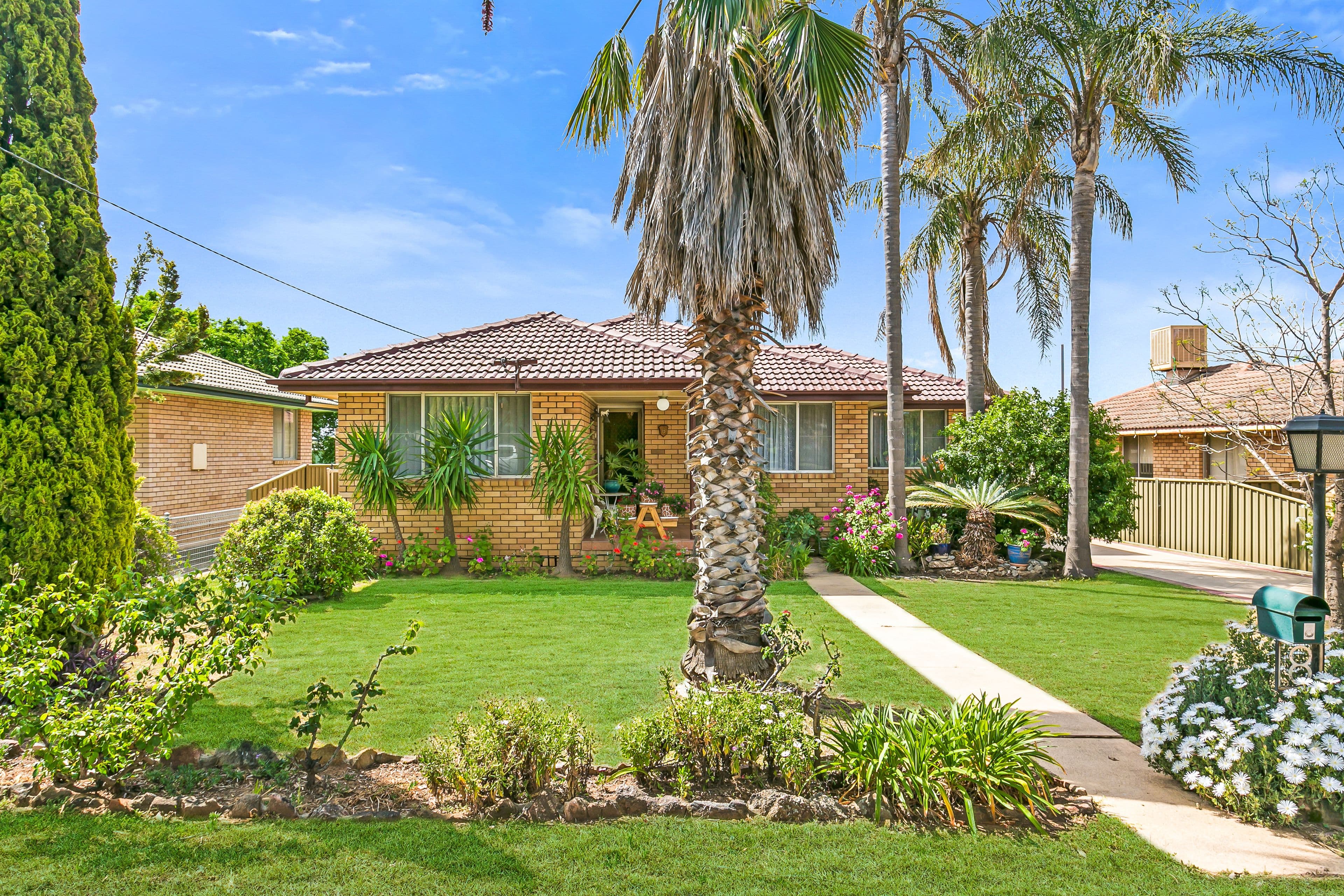 8 Wilburtree Street, Tamworth NSW 2340, Tamworth - Image 1