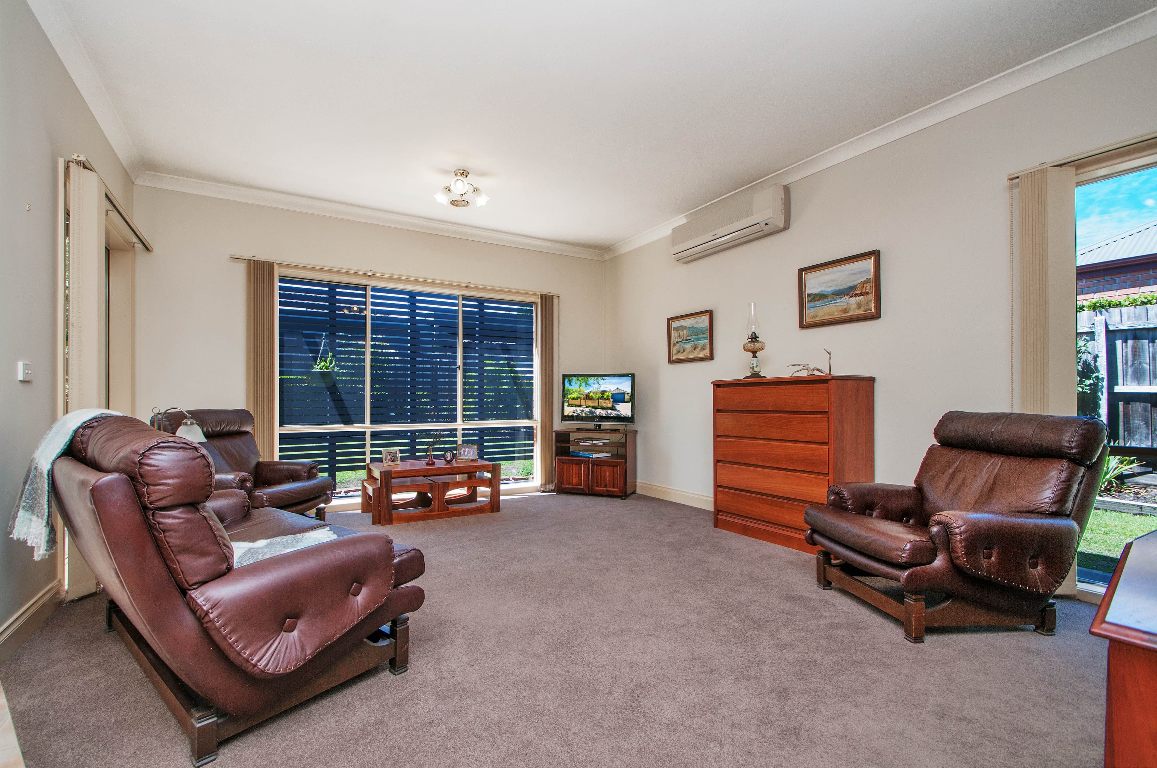 22 CHATSWOOD Grove, Chirnside Park VIC 3116, Chirnside Park - Thumbnail 2