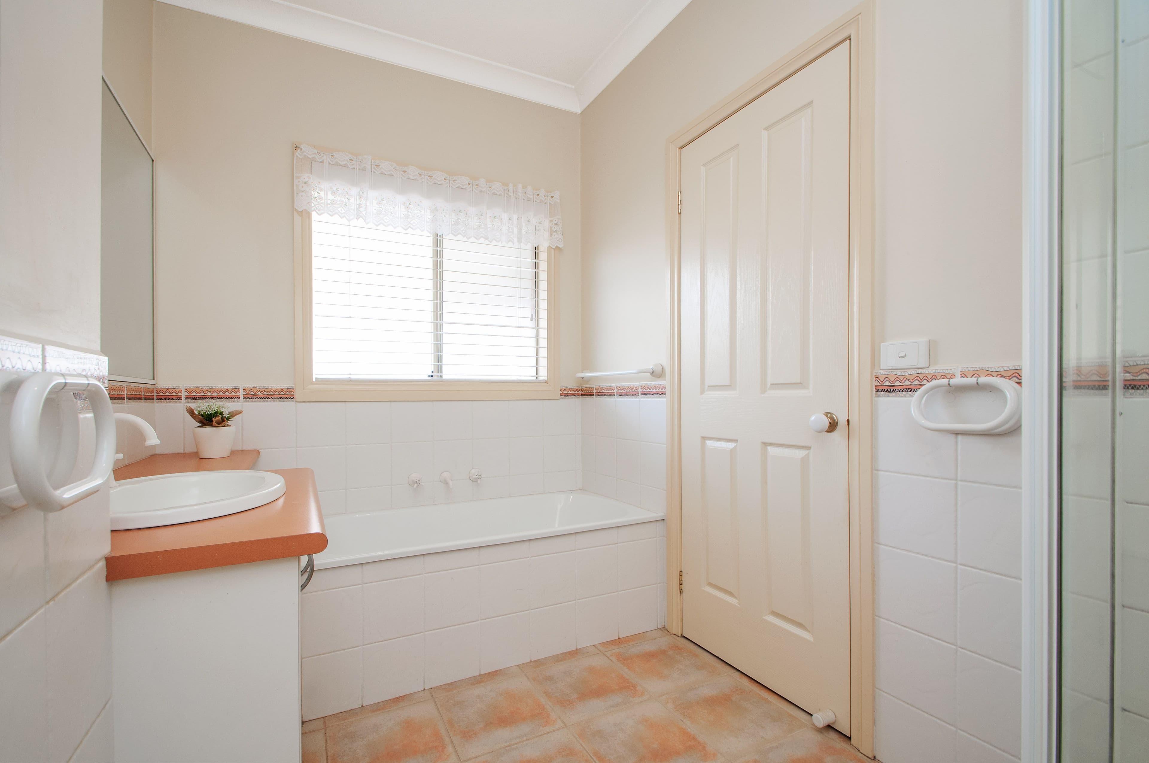 22 CHATSWOOD Grove, Chirnside Park VIC 3116, Chirnside Park - Thumbnail 6